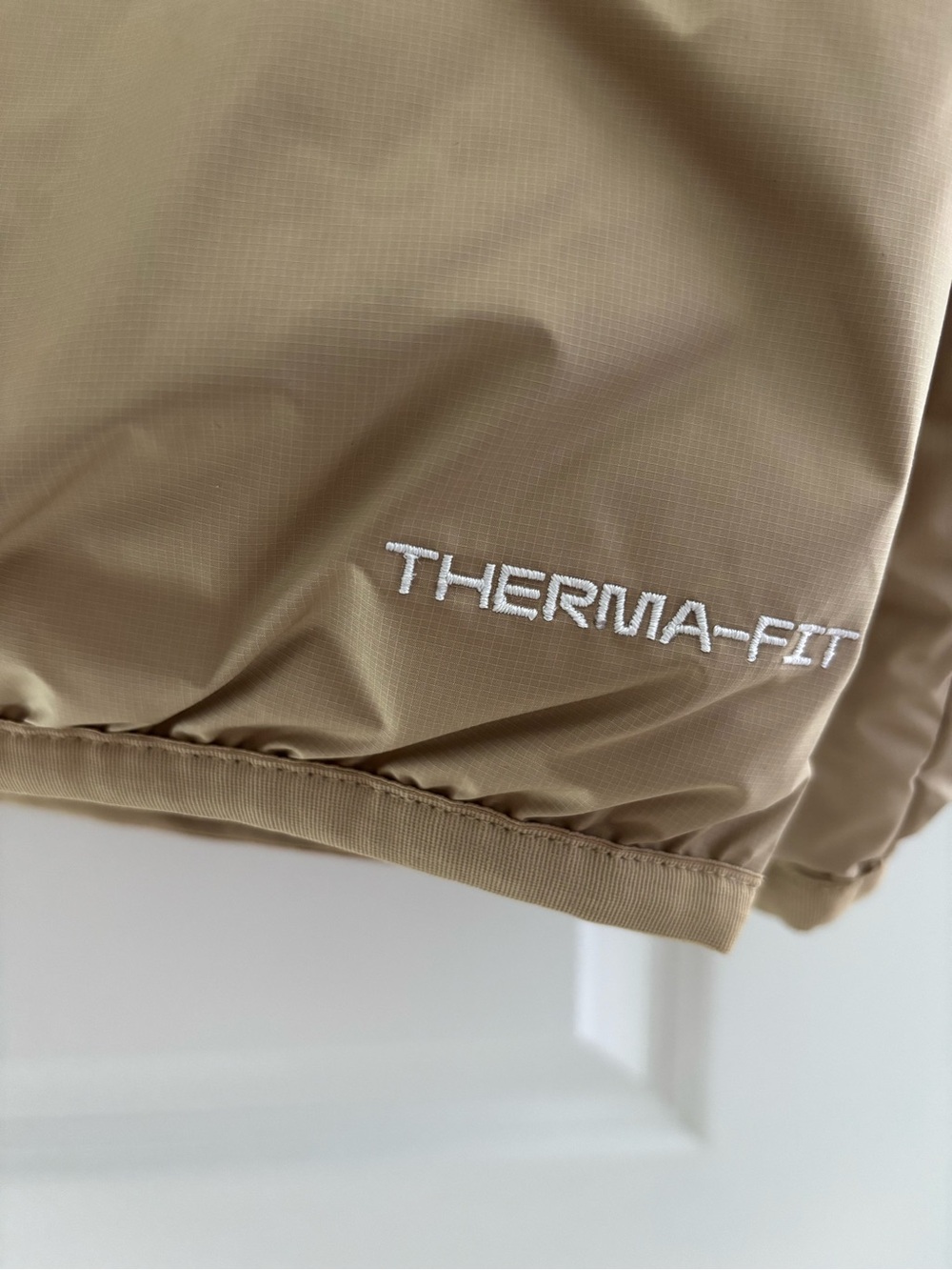 Nike Men’s Therma FIT Down Beige Puffer Jacket 650 Size L - Picture 4 of 12